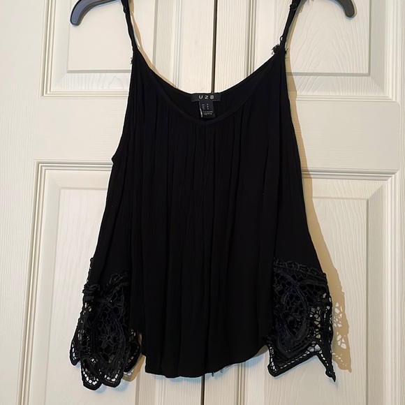 2/$8❗️U2B | open shoulder stylish top - Picture 2 of 6
